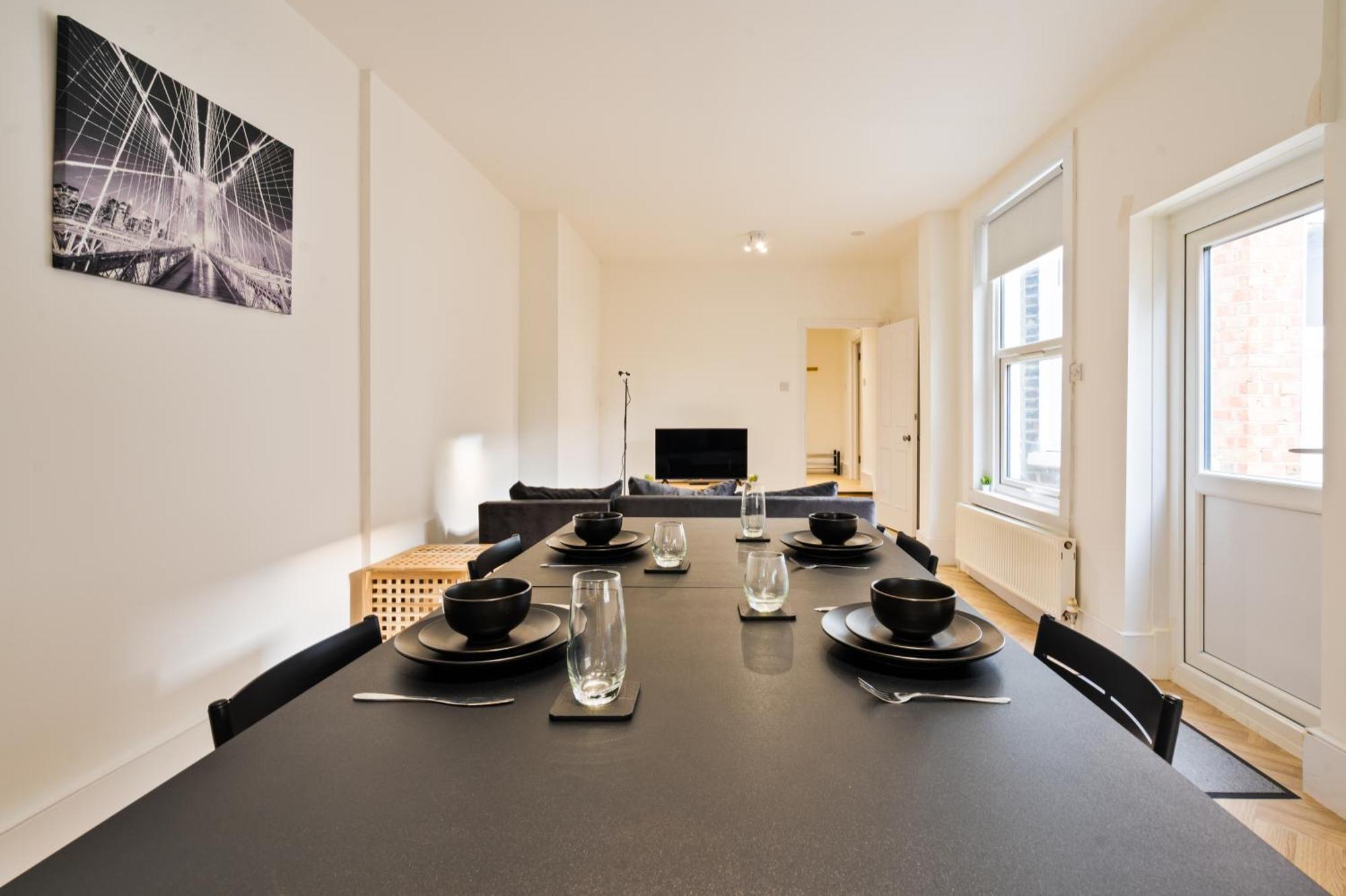 Pool Table High End 2-bedroom Long Term * Londra