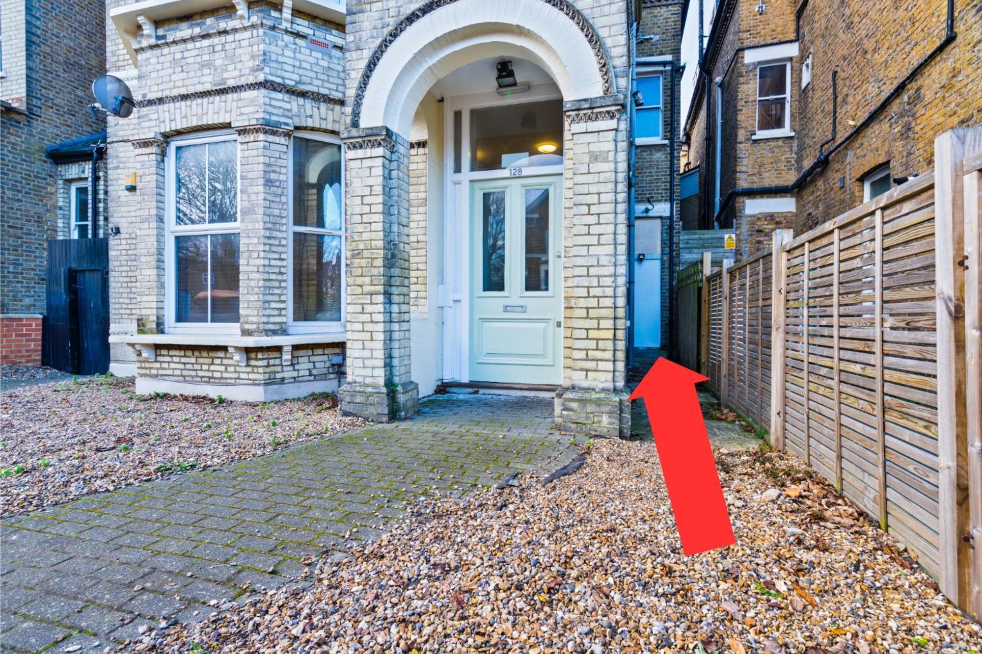 Pool Table High End 2-bedroom Long Term Londra